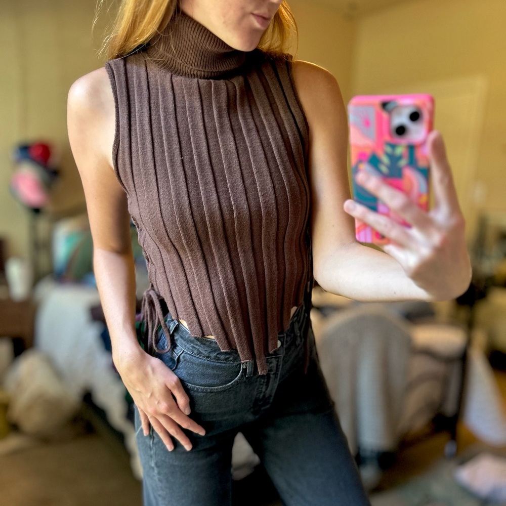 Brown turtleneck tank size small